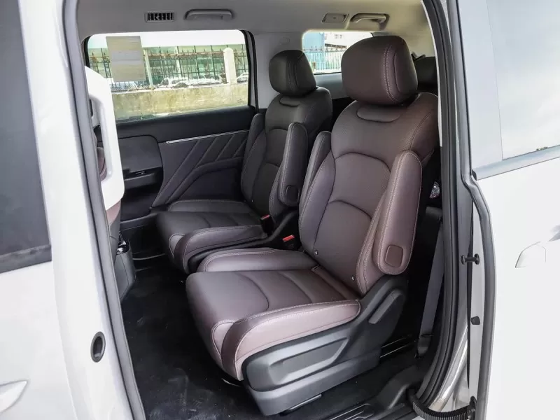 Wuling Starlight 730 2026 1.5T CVT Premium 7- Seat MPV ສໍາລັບຄອບຄົວ ແລະຜູ້ໂດຍສານ