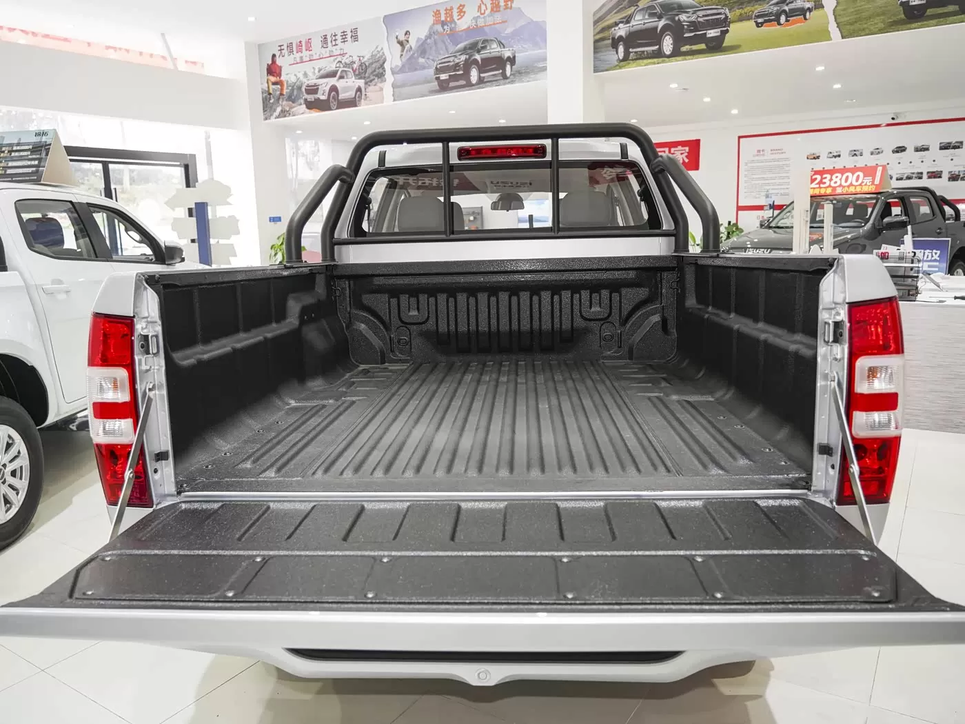 Isuzu 2.5T Diesel Pickup Truck - ລົດກະບະ ຂາອອກ ປະສິດທິພາບສູງ