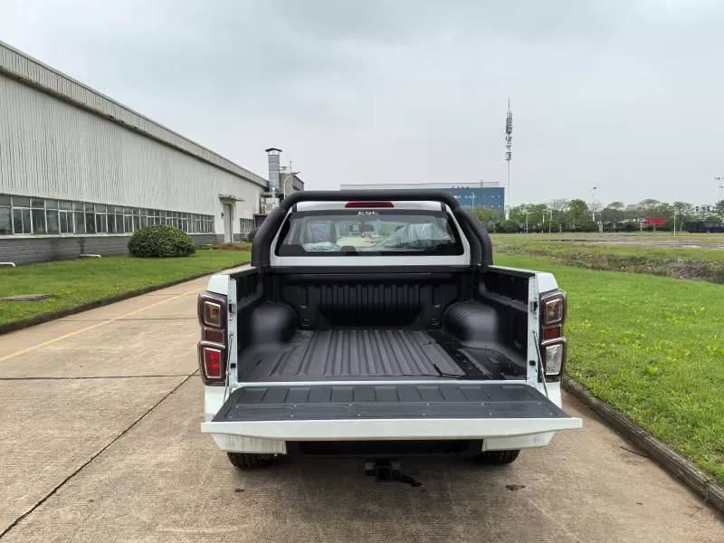 Isuzu RE-MAX 2.5T 8AT ຮັບເໝົາກາຊວນອັດຕະໂນມັດ | ເຊື່ອຖືໄດ້ & ປະຕິບັດໄດ້ຈາກປະເທດຈີນ