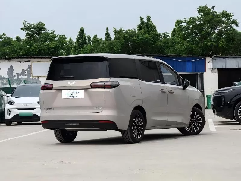 Wuling Starlight 730 2026 1.5T CVT Premium 7- Seat MPV ສໍາລັບຄອບຄົວ ແລະຜູ້ໂດຍສານ