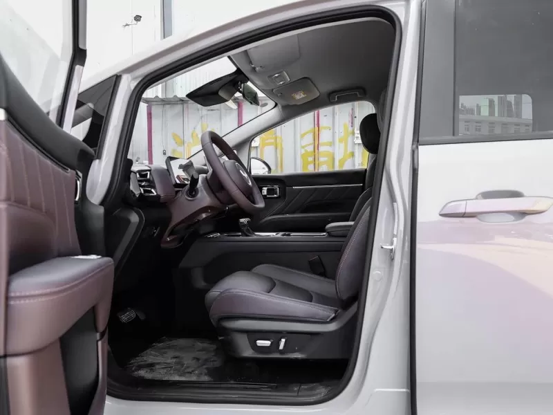 Wuling Starlight 730 2026 1.5T CVT Premium 7- Seat MPV ສໍາລັບຄອບຄົວ ແລະຜູ້ໂດຍສານ