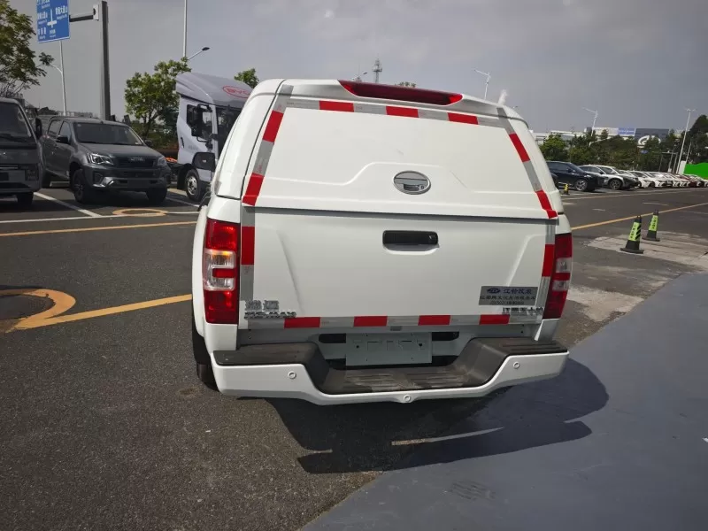 Isuzu RE-MAX ລົດກະບະກາຊວນ ຄູ່ມື ທີ່ມີຝາປິດ ທີ່ສາມາດຖອດອອກໄດ້