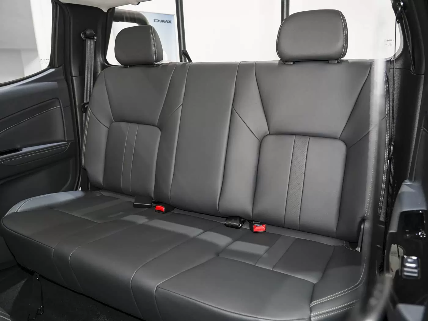 Isuzu 2.5T Diesel Pickup Truck - ລົດກະບະ ຂາອອກ ປະສິດທິພາບສູງ