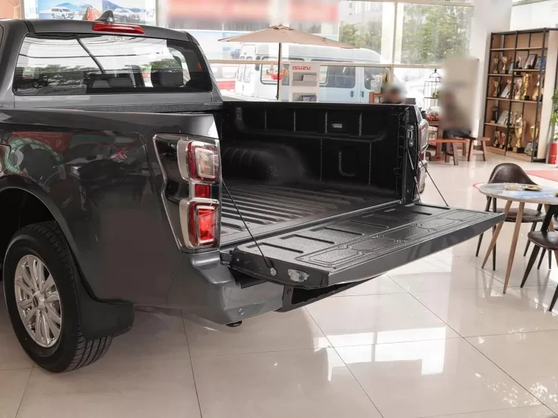 Isuzu D-MAX Cross-Country 3.0T 4X4 Diesel ຮັບຈາກປະເທດຈີນ