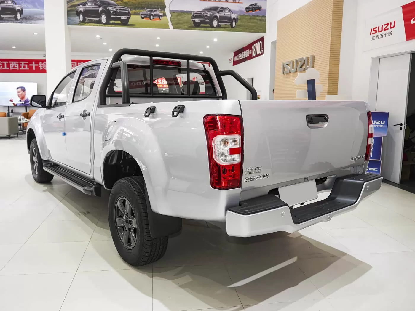 Isuzu 2.5T Diesel Pickup Truck - ລົດກະບະ ຂາອອກ ປະສິດທິພາບສູງ