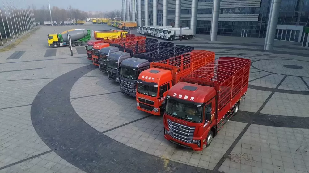 ລົດບັນທຸກ Sinotruk Howo TX7 Pro 4×2 ມີໂຄງສ້າງ Slab 250 ແຮງມ້າ