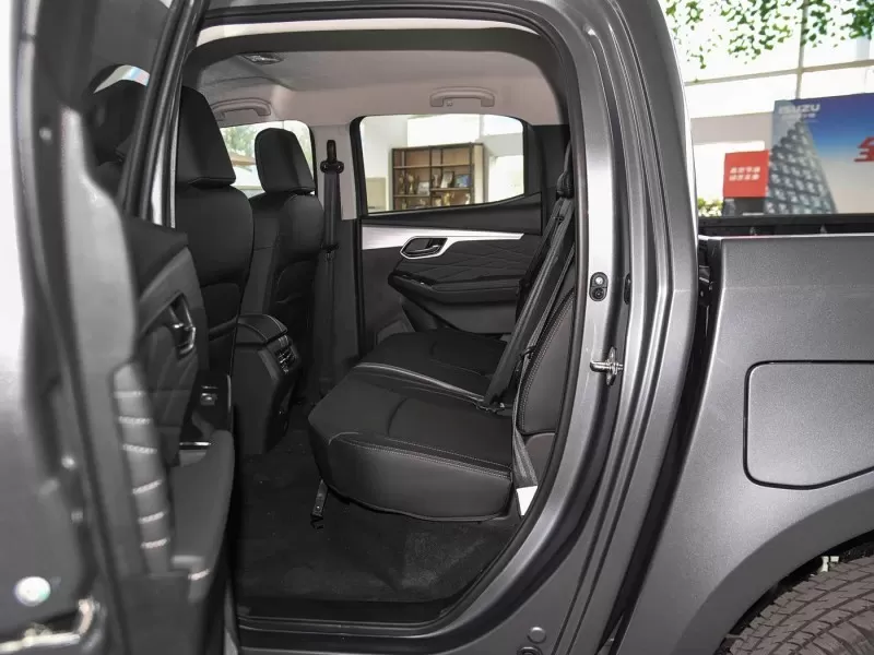 Isuzu D-MAX Cross-Country 3.0T 4X4 Diesel ຮັບຈາກປະເທດຈີນ