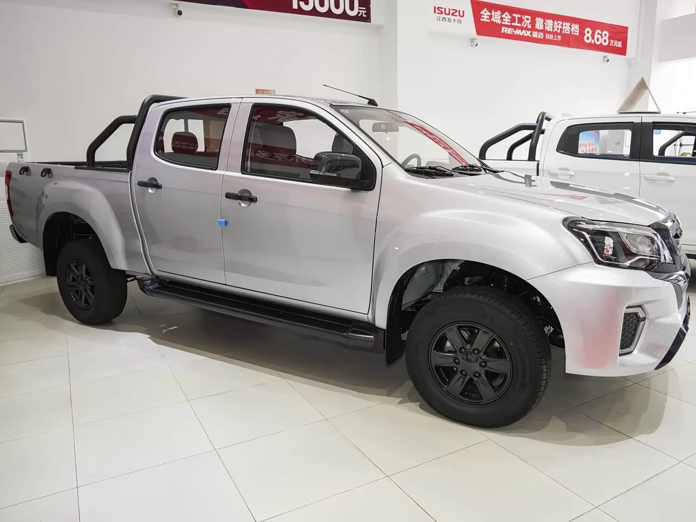 Isuzu 2.5T Diesel Pickup Truck - ລົດກະບະ ຂາອອກ ປະສິດທິພາບສູງ